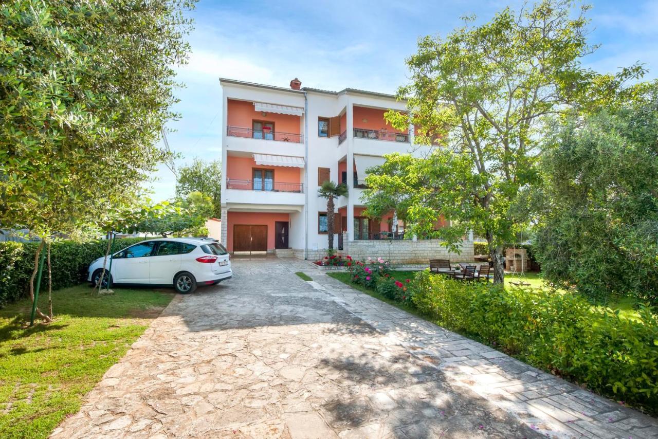 Apartments Adria 罗维尼 外观 照片