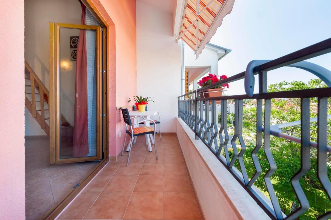 Apartments Adria 罗维尼 外观 照片