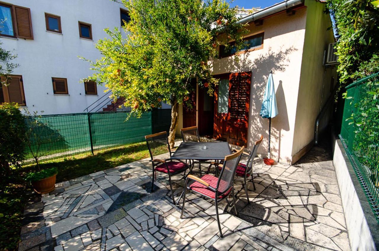Apartments Adria 罗维尼 外观 照片