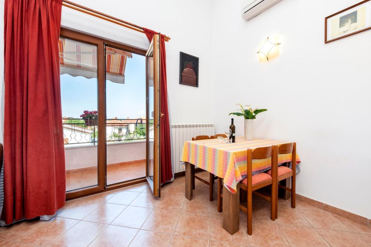 Apartments Adria 罗维尼 外观 照片