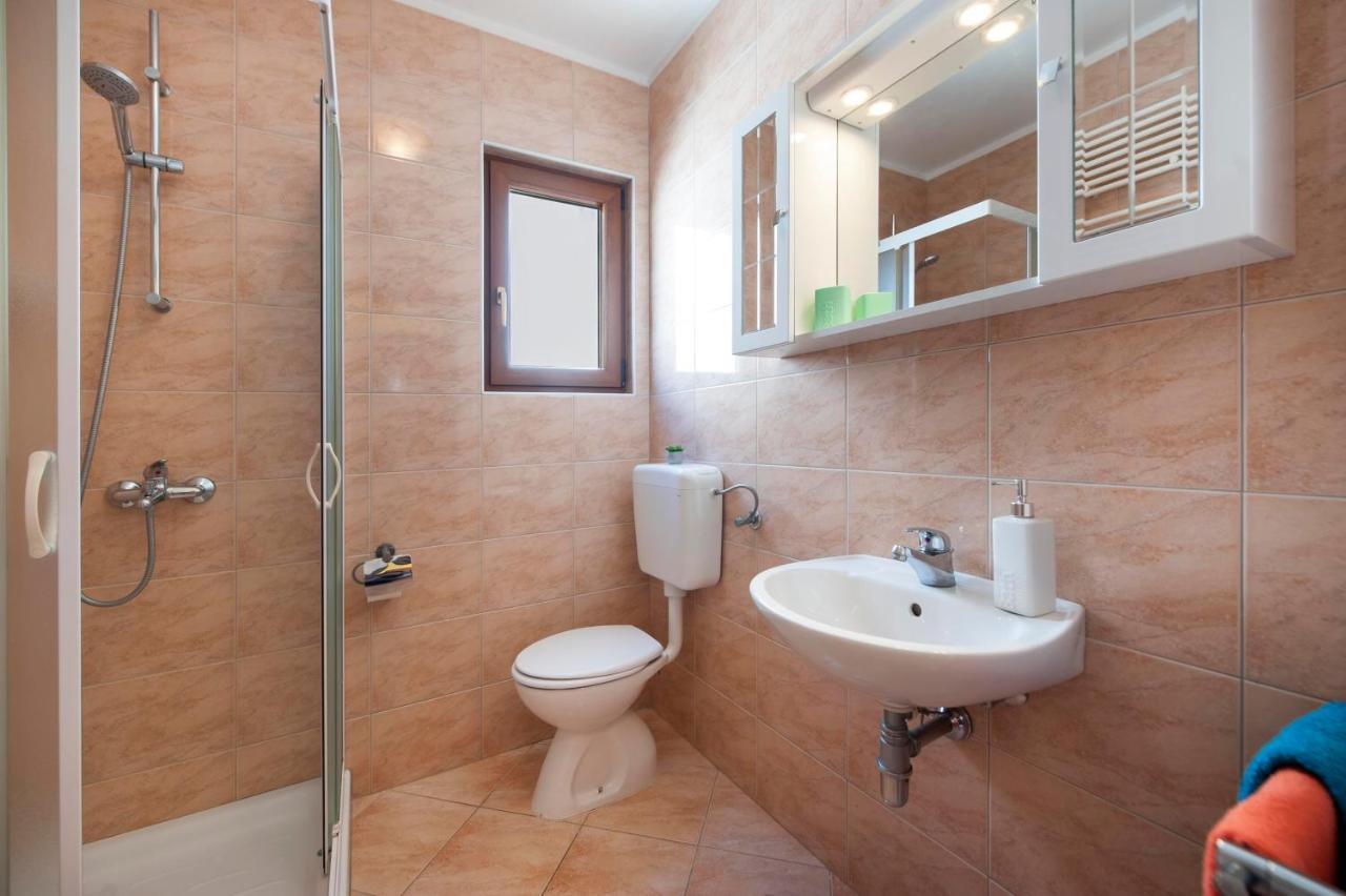 Apartments Adria 罗维尼 外观 照片
