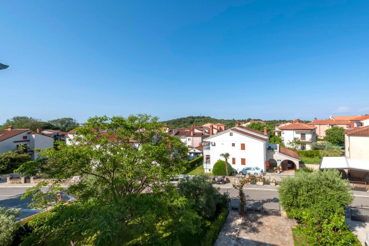 Apartments Adria 罗维尼 外观 照片