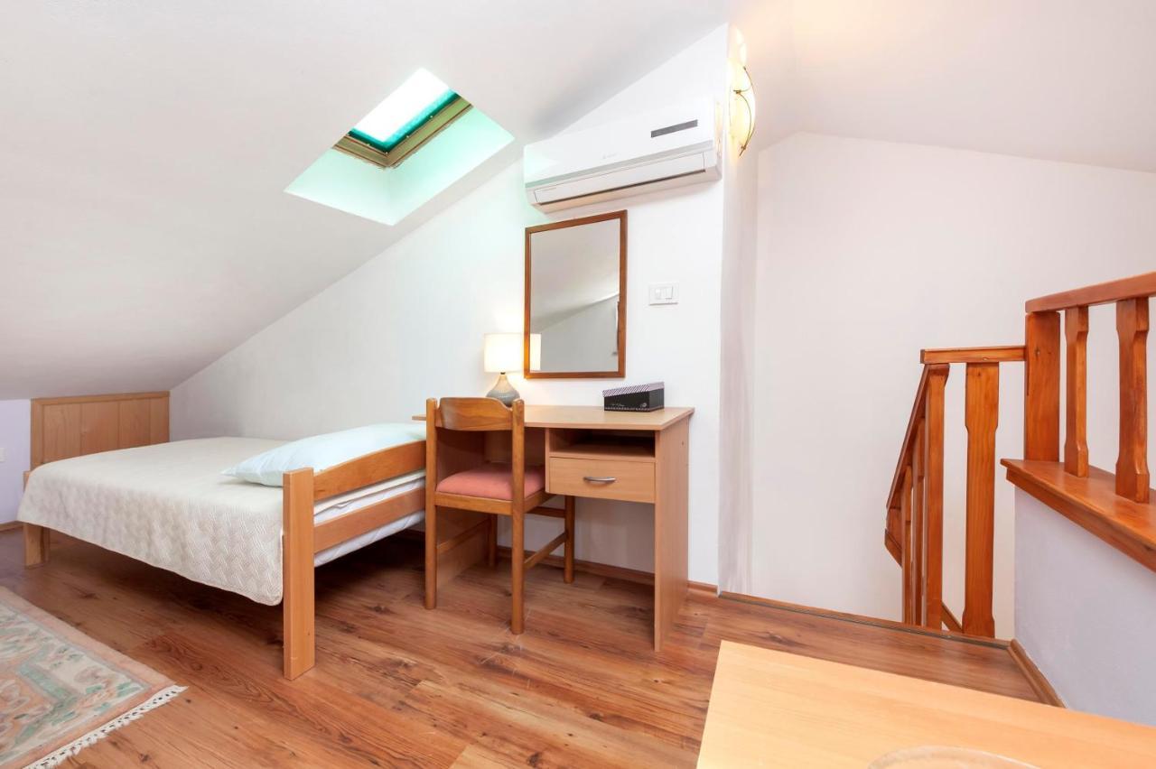 Apartments Adria 罗维尼 外观 照片
